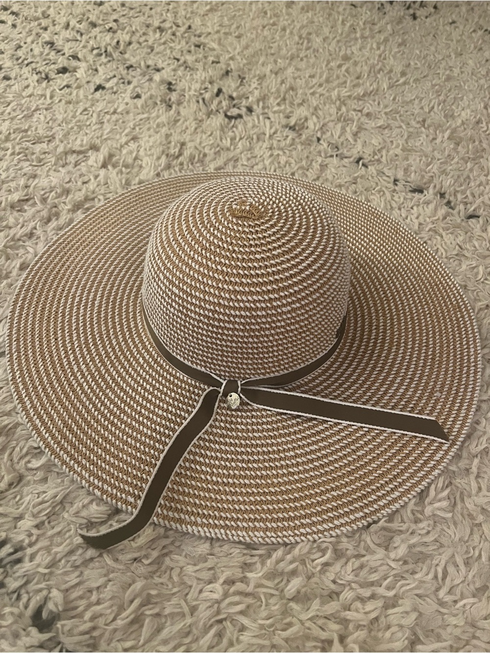 Two-Tone Cream & Brown Wide Brim Sun Hat with Ribbon Accent